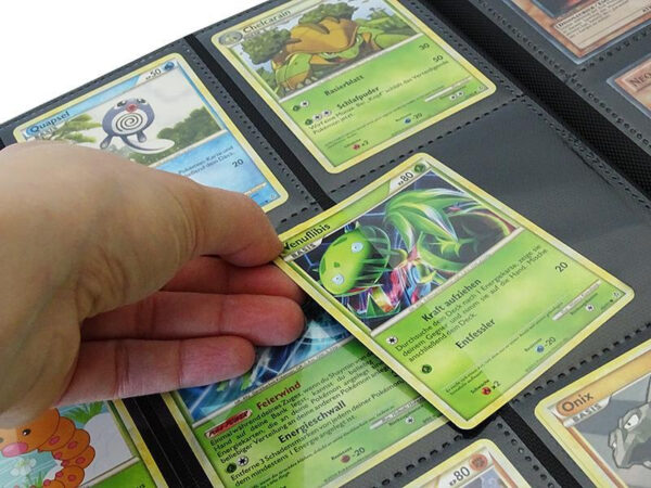 Neutrales Sammelalbum schwarz (max.360 Karten / 20 Seiten) für Pokemon, Yu-Gi-Oh, Match Attax etc.